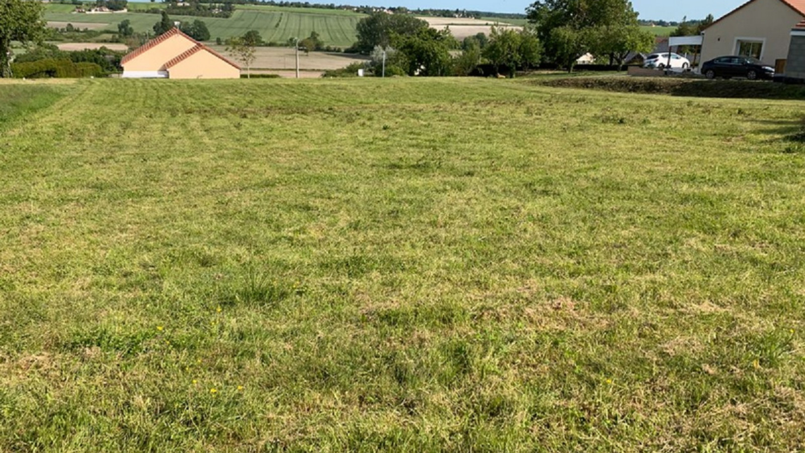 Terrain constructible de 1890m2 à Châtellerault