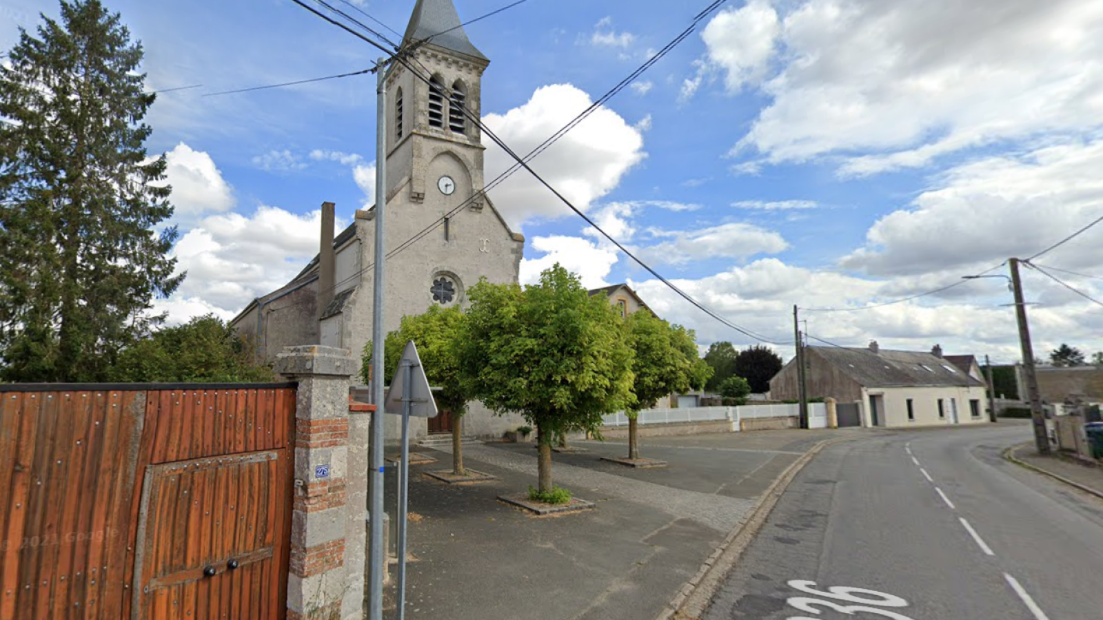 Terrain constructible de 400m2 à Saint-Jean-de-la-Ruelle