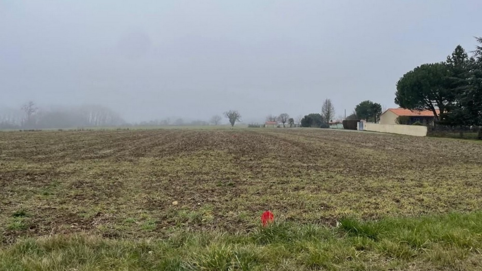 Terrain constructible de 5300m2 à Châtellerault