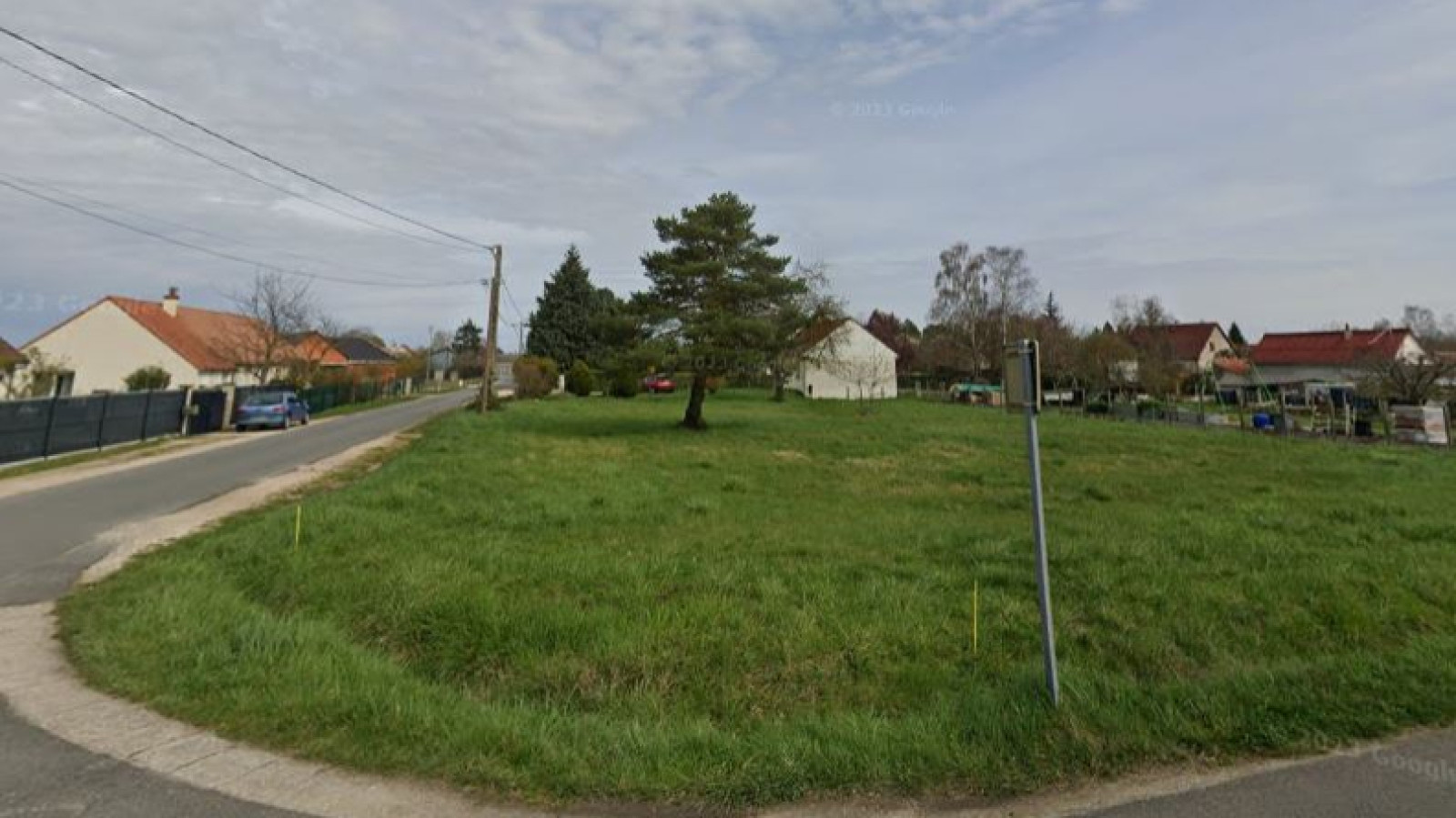 Terrain constructible de 670m2 à Cormeray