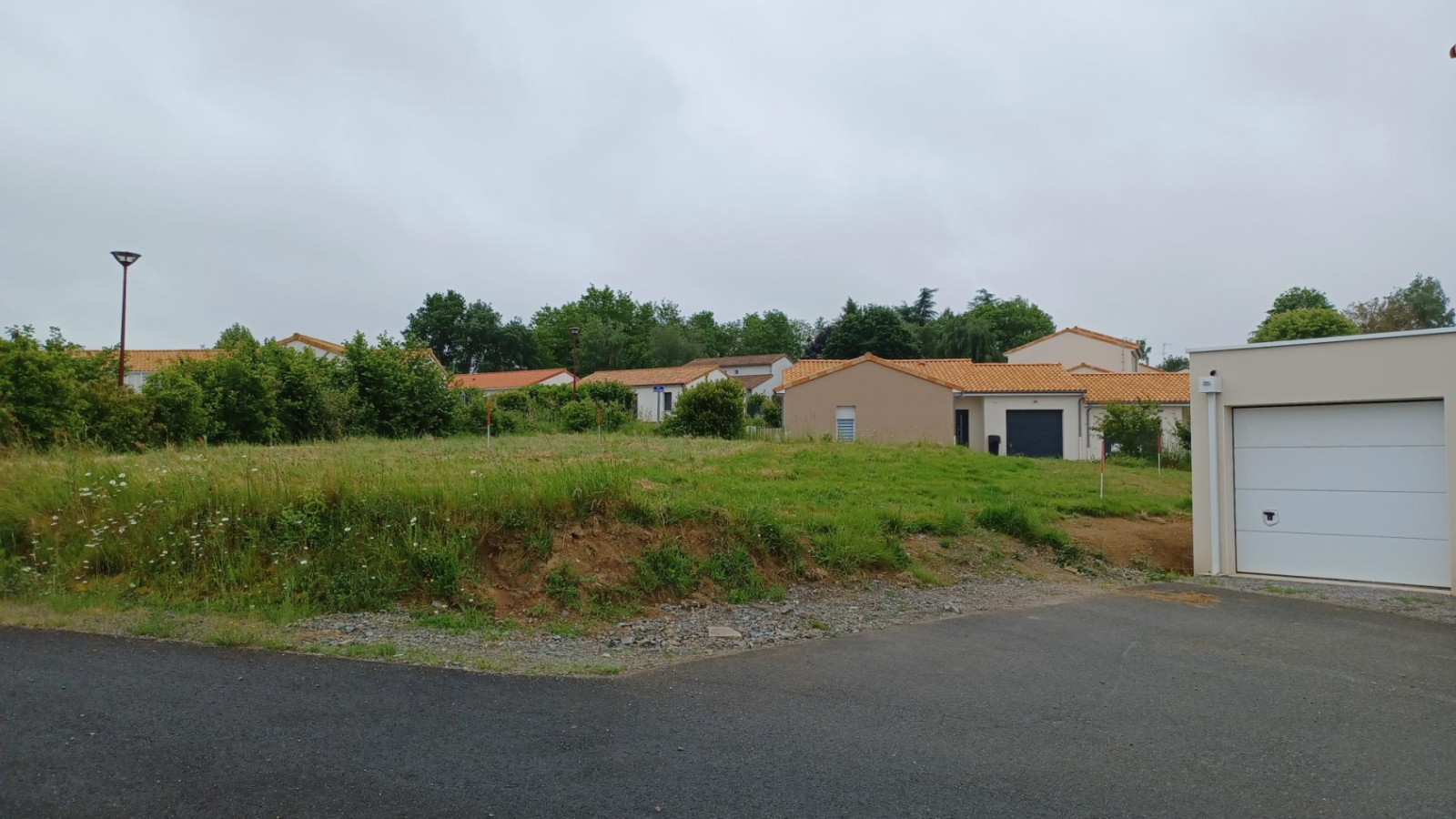 Terrain constructible de 438m2 à Montrevault-sur-Èvre