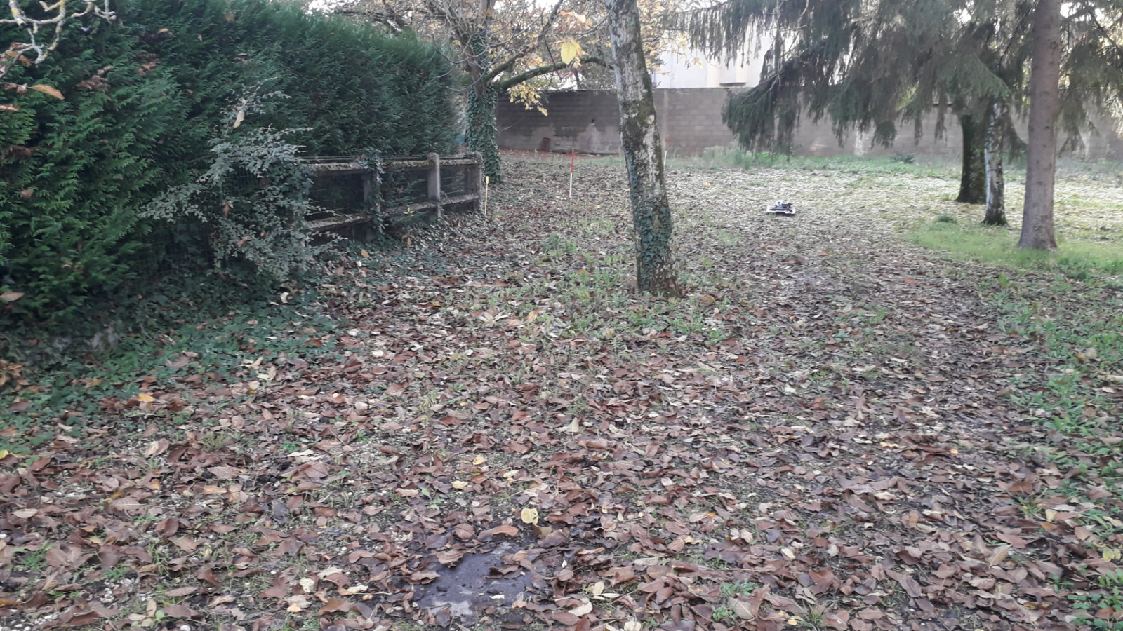 Terrain constructible de 1100m2 à Marigny-les-Usages