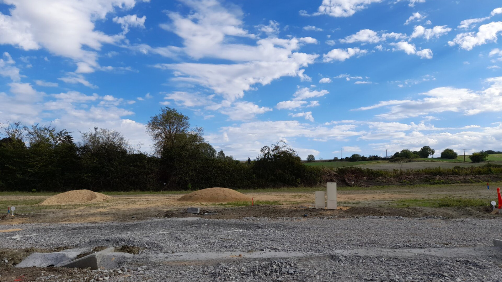 Terrain constructible de 620m2 à Neuville-de-Poitou