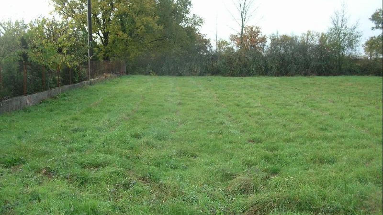 Terrain constructible de 538m2 à Rivarennes