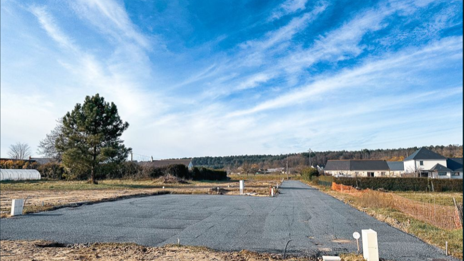 Terrain constructible de 632m2 à Les Bois d'Anjou