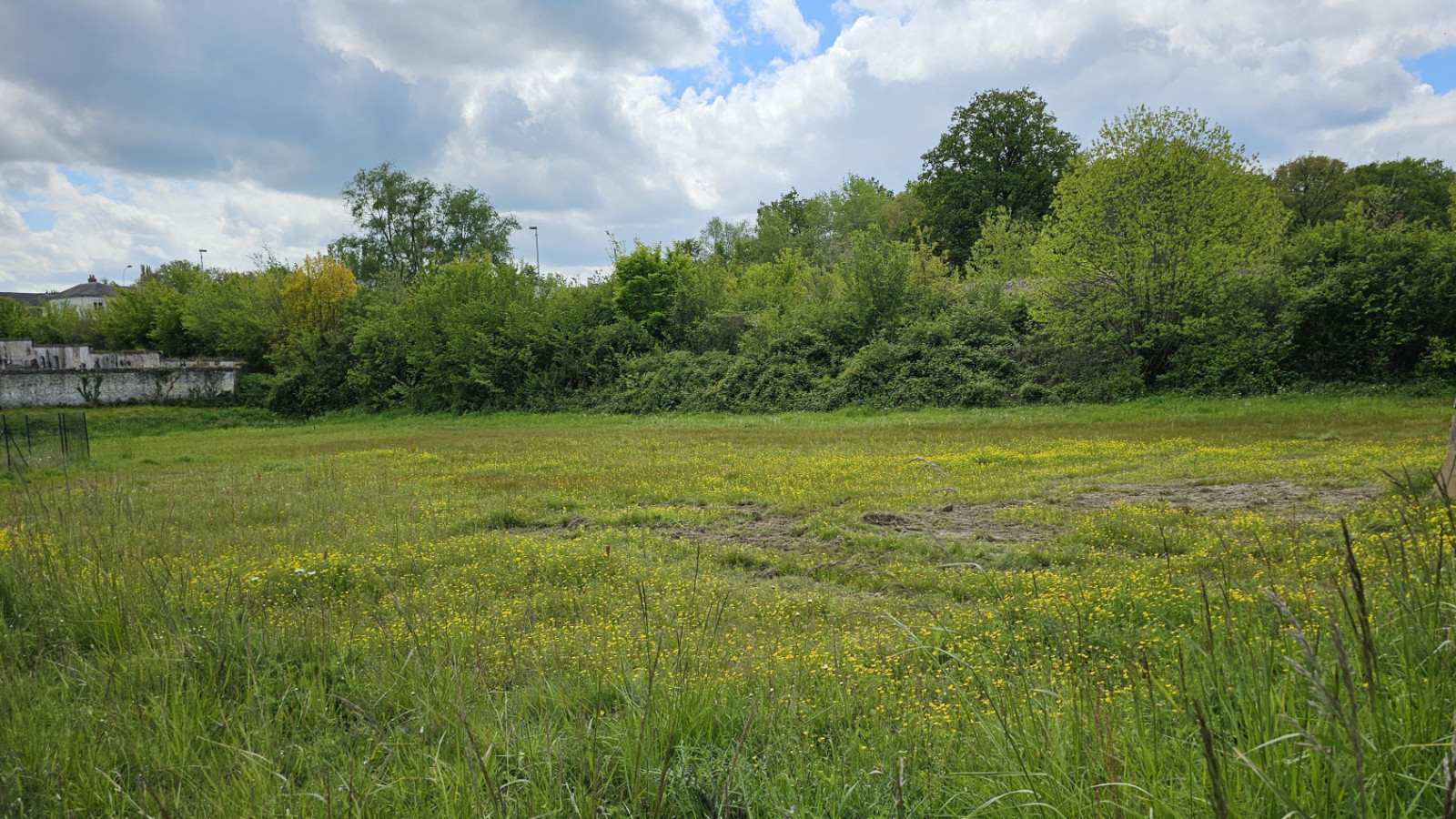 Terrain constructible de 850m2 à Chambourg-sur-Indre